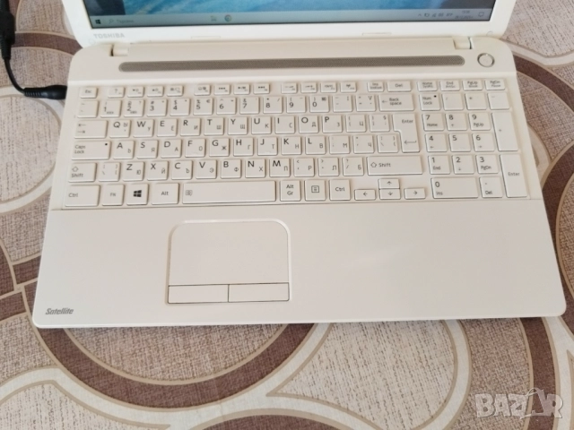Лаптоп Toshiba Satellite C55-A, снимка 5 - Лаптопи за дома - 52929381