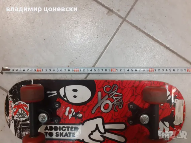 Малък скейборт, снимка 2 - Скейтборд, ховърборд, уейвборд - 49697355