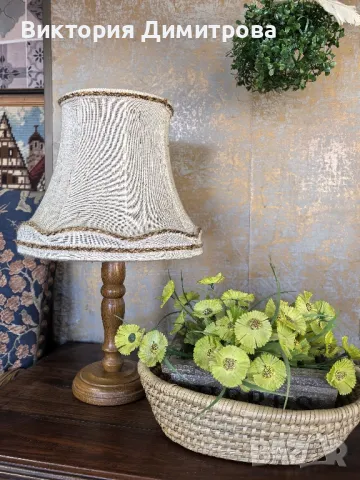 Настолна лампа, снимка 8 - Настолни лампи - 48626101