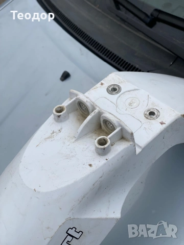 Преден калник Хускварна 300, снимка 2 - Части - 53225906