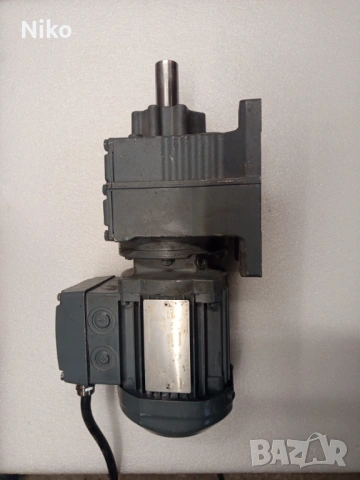 трифазен електромотор с редуктор