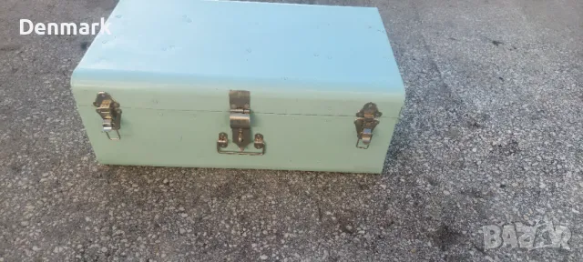 Метална кутия 