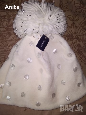 зимна шапка на Гап бяла на точки