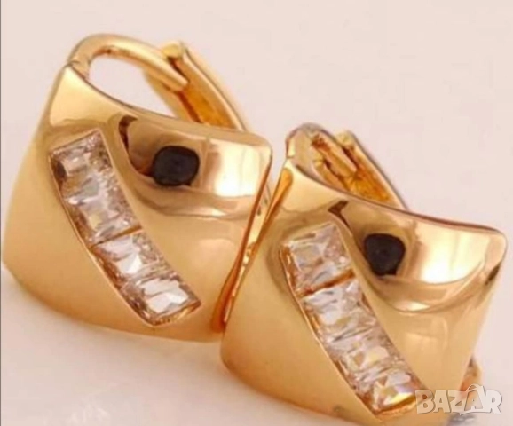 Семпли обеци квадрат с цирконии 9к попълнено злато 15 лв., снимка 2 - Обеци - 51766127