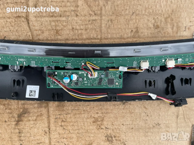 Подсветка Преден Прозорец 106096260c Volkswagen ID.3 E11 pro, снимка 3 - Части - 50878231