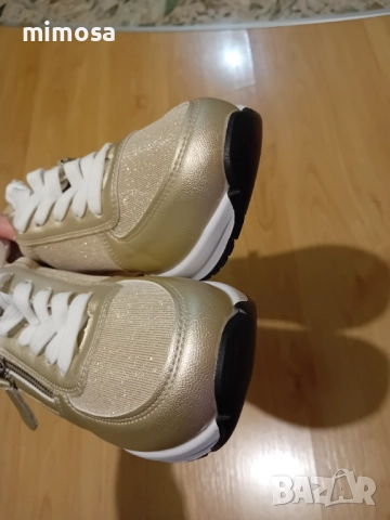 Нови маратонки бледо-златисти, снимка 9 - Маратонки - 51914804