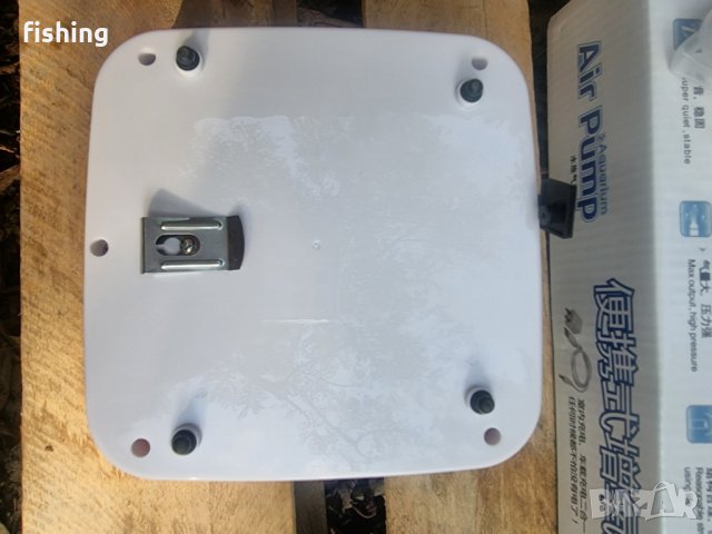 Промо Помпа за Жива Стръв с Зарядна батерия - Ултра безшумна 4 изхода 30часа, снимка 7 - Екипировка - 39646142