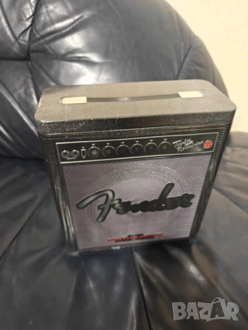 Fender METAL BOX-PLUG-IN Craft Lager Beer and Pint Glas, снимка 13 - Китари - 53378258