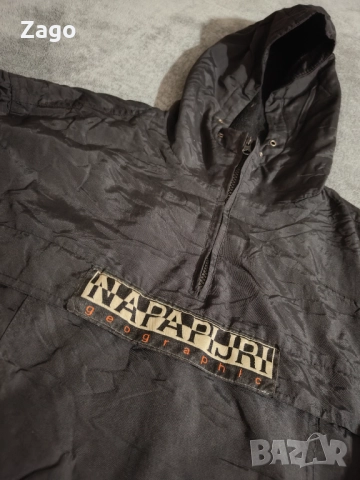 NAPAPIJRI черно яке , снимка 2 - Якета - 52284387