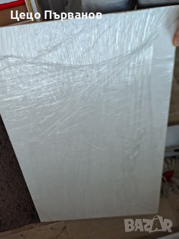 Продавам две кухненски маси, снимка 3 - Маси - 52871890