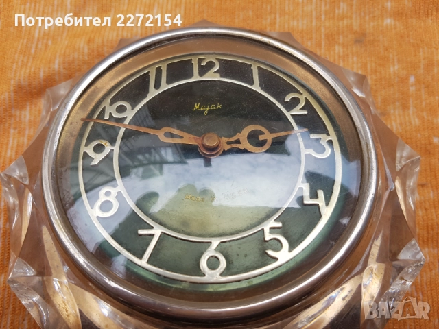 Настолен часовник Маяк, снимка 2 - Антикварни и старинни предмети - 51457243