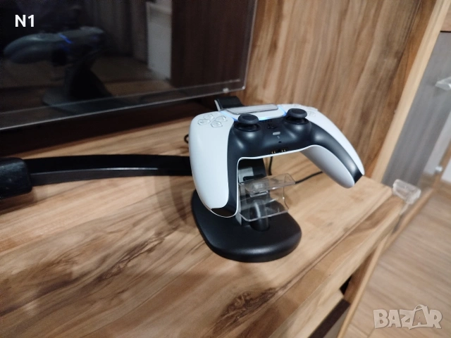 Зарядна станция за ps5 controller, playstation 5 джойстици, снимка 2 - Аксесоари - 53224458