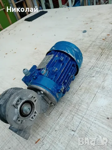 мотор редуктор, снимка 3 - Електродвигатели - 49892807