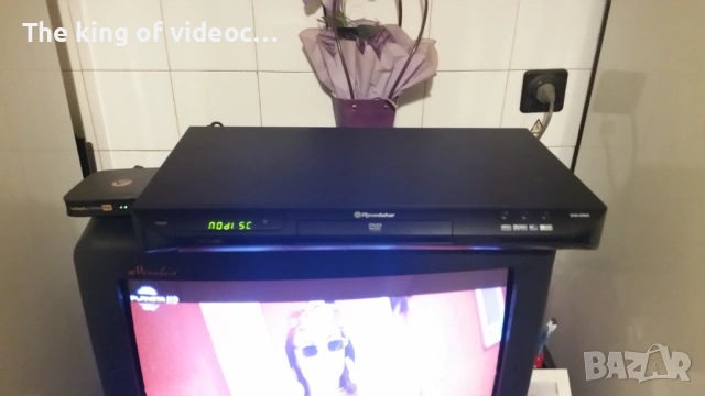 DVD Roadstar с оригинално дистанционно  КАТО НОВО 