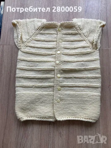 Ръчно плетени дрешки, снимка 2 - Детски якета и елеци - 48432236