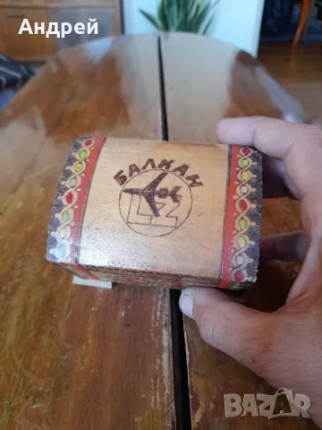 Стара дървена кутия за бижута БГА Балкан, снимка 2 - Други ценни предмети - 48015729