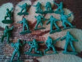 Войници пластмасови 12 броя 14989, снимка 7