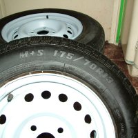 Зимни гуми, снимка 4 - Гуми и джанти - 40777373
