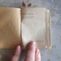 Немски джобен календар 3 Райх 1944 с детелина , снимка 3 - Колекции - 32078625