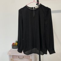 Красива блуза в размер XS, снимка 9 - Блузи с дълъг ръкав и пуловери - 44259939