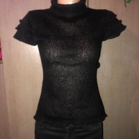 черна блузка с интересни ръкави, размер ХС/С, снимка 1 - Тениски - 36585054