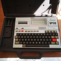 Първият лаптоп Epson HX-20  за колекция , снимка 1 - Антикварни и старинни предмети - 42915624