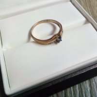 Фирмен златен пръстен с диаманти и сапфир, снимка 4 - Пръстени - 37823739