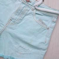 Къси дънкови панталонки в цвят аква с накъсан ефект - М размер , снимка 2 - Къси панталони и бермуди - 37056904