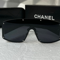 CH дамски слънчеви очила маска с лого, снимка 6 - Слънчеви и диоптрични очила - 44685631