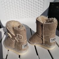 Детски ботушки UGG!, снимка 5 - Детски боти и ботуши - 44239888