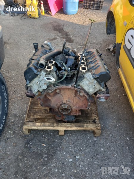 На части двигател 4.7 V8 Dodge Jeep Chrysler 2008-, снимка 1