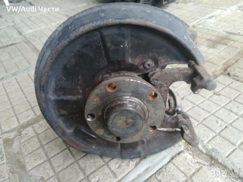 Заден ляв шенкел главина за Ауди А4 Б6 Audi A4 B6 , снимка 1