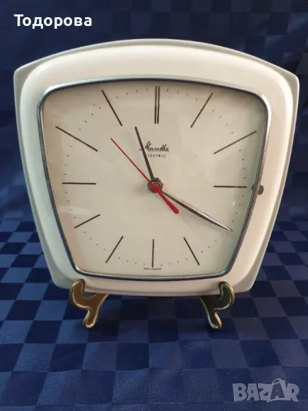 Порцеланов кабинетен трапецовиден часовник Mauthe, снимка 1