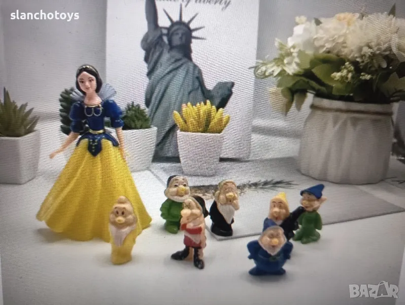 Снежанка и 7 джуджета,фигурки за игра или торта, снимка 1
