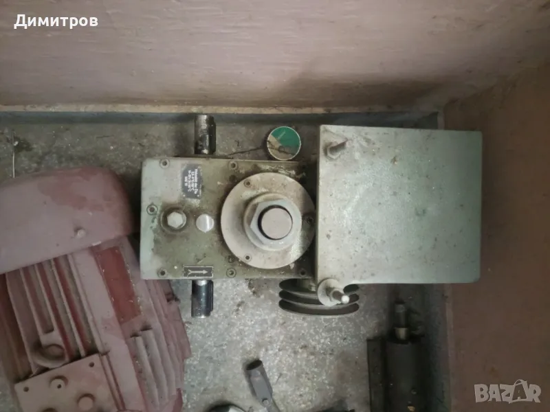 Индустриален редуктор с две оси и вариаторна шайба, снимка 1