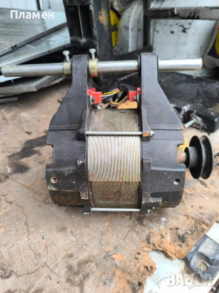 Електродвигател от професионална пералня, снимка 1