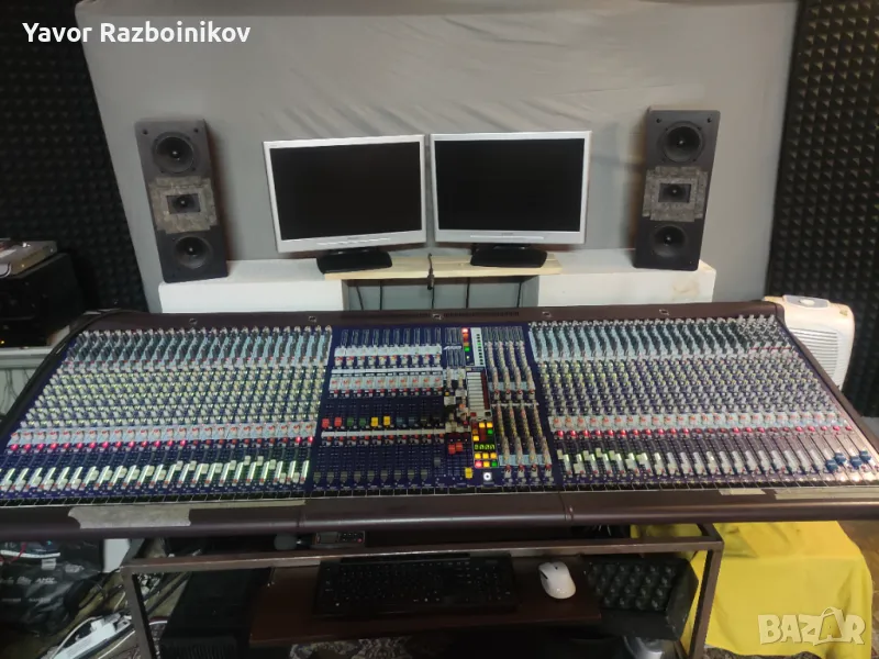 Смесителен пулт Midas Heritage 1000, снимка 1