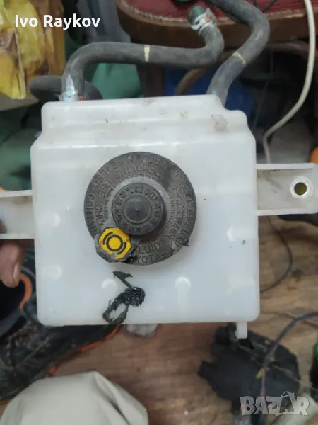 Казанче за спирачна течност за Toyota Auris Hatchback II (10.2012 - 12.2018, снимка 1