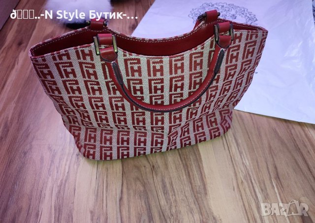 Дамска малка чанта в червено , снимка 1 - Чанти - 38160748