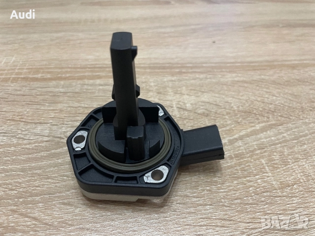 Датчик ниво масло Audi Volkswagen 1J0907660A 1J0907660B 1J0907660 6PR008079 Hella 6PR008079041, снимка 2 - Части - 52312034