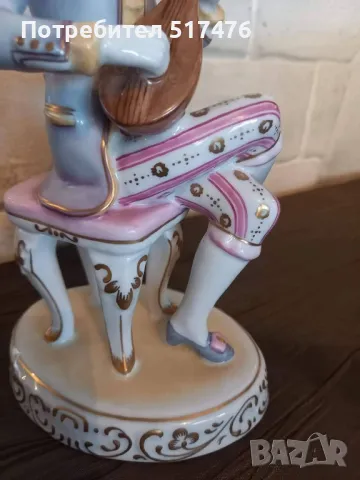 Порцеланова фигура Hollohaza, снимка 3 - Антикварни и старинни предмети - 48943678