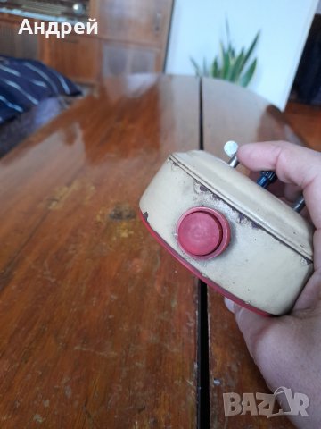 Стар настолен часовник будилник Янтар,Jantar #5, снимка 5 - Антикварни и старинни предмети - 39375829