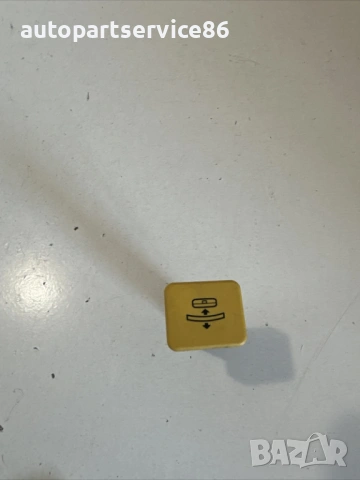 Бутон за отваряне на багажник за Volvo C70 Convertible 2.0D (2008) 30739031