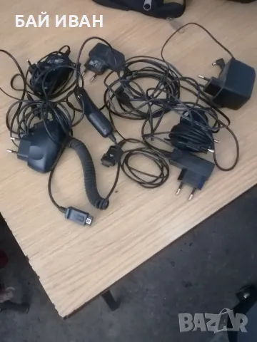 СТАРИ ТЕЛЕФОНИ И ЗАРЯДНИ , снимка 2 - Други - 50036639