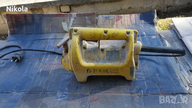 Вибратор за бетон WACKER NEUSON - Задвижка за бетон M2500 за ремонт или части, снимка 4 - Други машини и части - 49079999