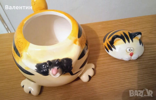 Интересен керамичен комплект чайник и купа, снимка 4 - Сервизи - 54129313