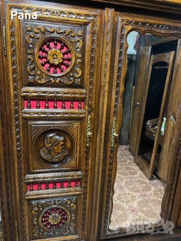 Масивен дъбов гардероб , снимка 4 - Гардероби - 52327907