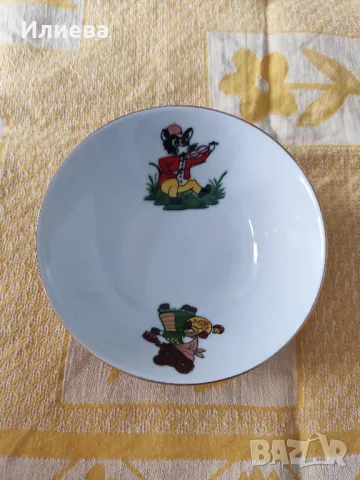 Детски порцеланов комплект за хранене , снимка 10 - Антикварни и старинни предмети - 48126709