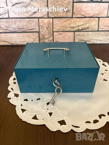 Метална каса