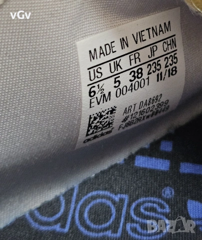 Дамски маратонки Adidas Nite Jogger- 38 , снимка 4 - Маратонки - 54165300